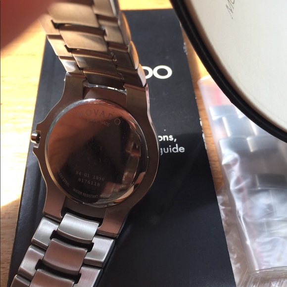 Movado classic slim profile unisex - Picture 5 of 11
